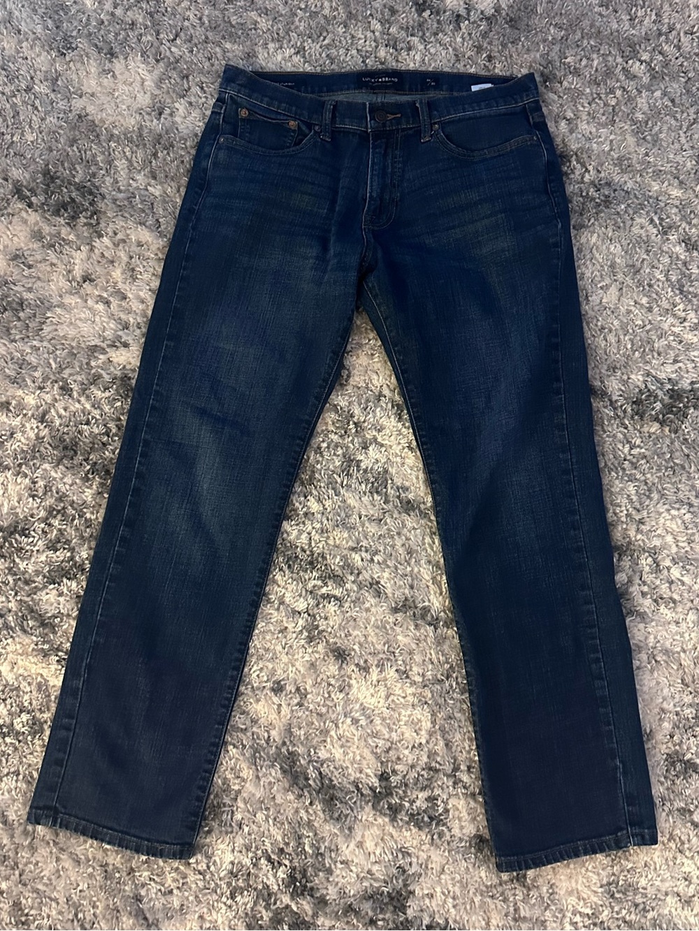 Like New! Lucky Brand Men’s Dark Blue 221 Straight Jeans